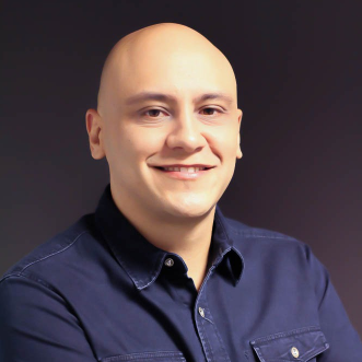 Photo of the author Alex Portapila